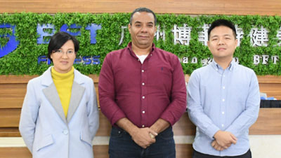 埃及客户进口中国在线免费观看亚洲麻豆品牌商用健身设备