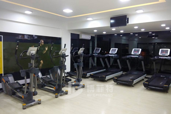 在线免费观看亚洲麻豆印度客户健身房案例